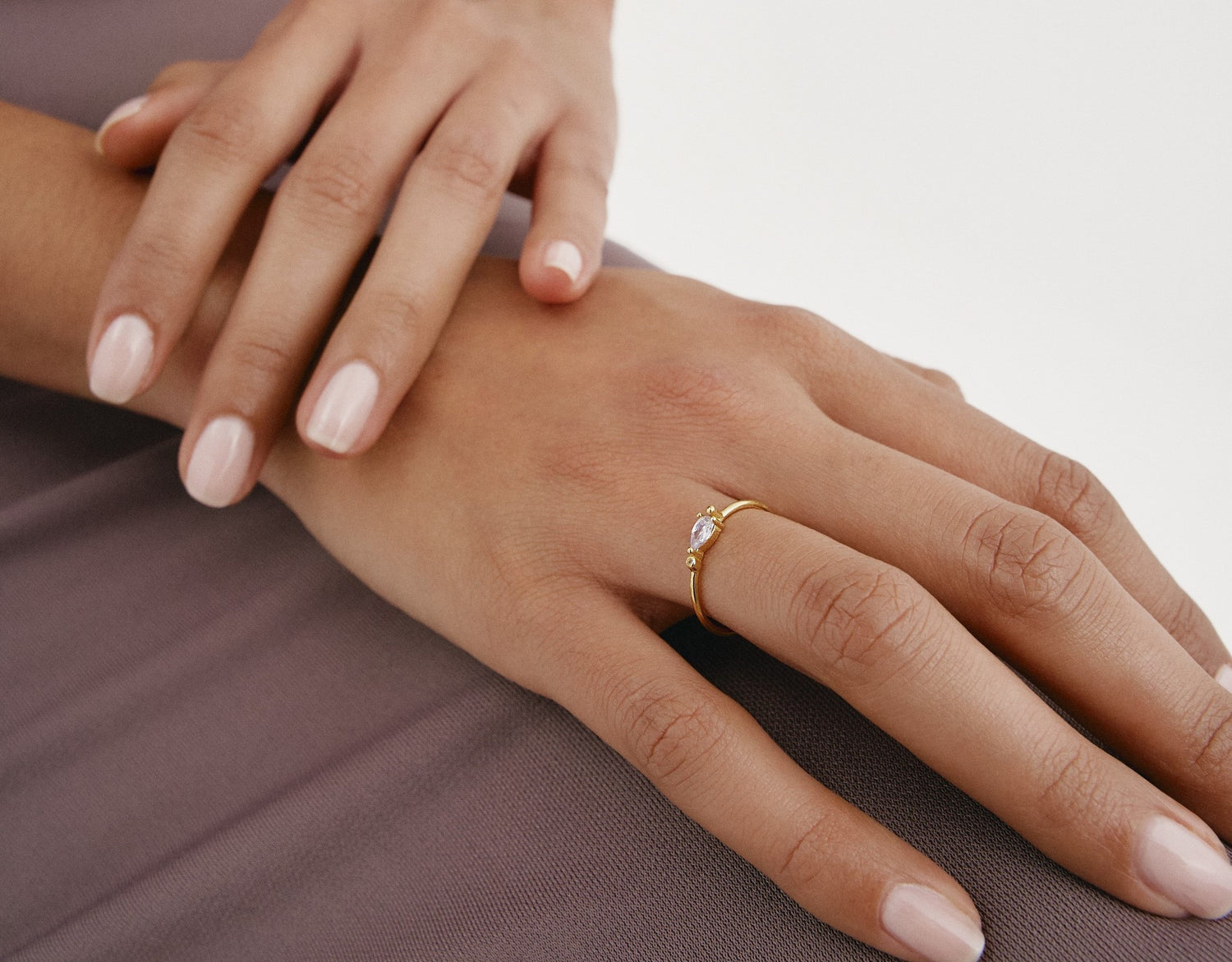 Cuál es el significado de los anillos en los dedos